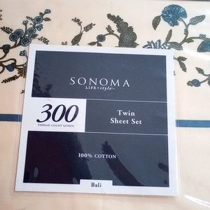 Sonoma Twin 300 count Sheet set